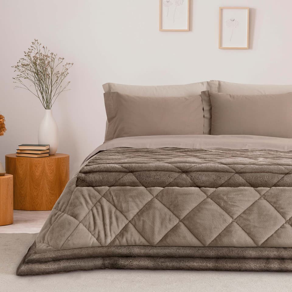 Trapunta In Ecopelliccia Velura