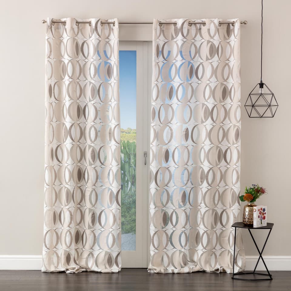 Tenda Confezionata In Devoreh Eclissi