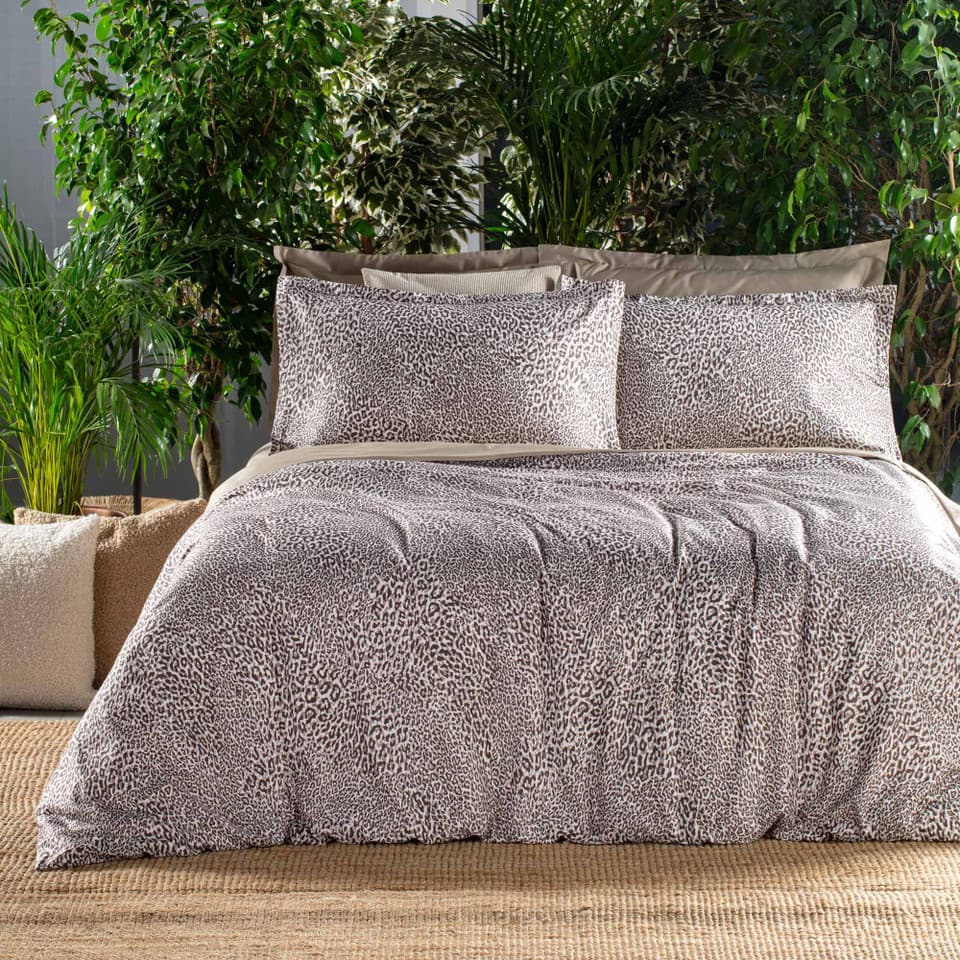 Parure Copripiumino In Raso Dama