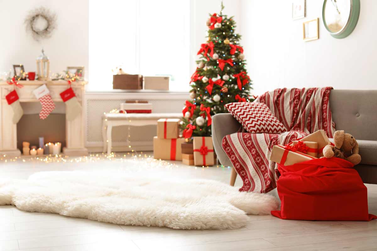 Albero Di Natale Elegante E Raffinato.Come Arredare Casa Per Natale Addobbi E Decorazioni Carillo Home